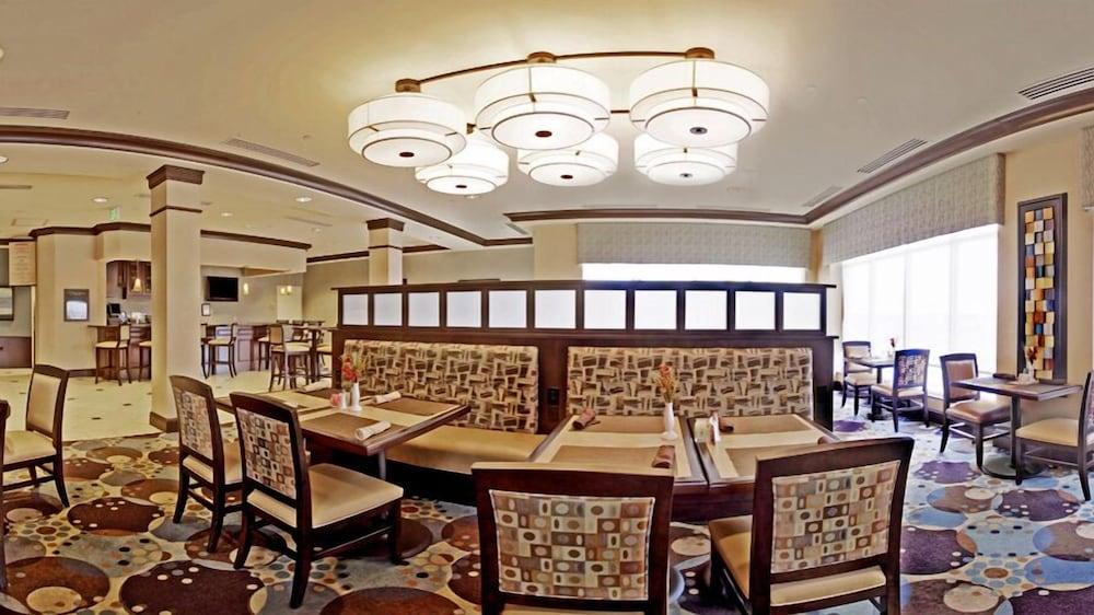 Hilton Garden Inn Omaha East/Council Bluffs Bagian luar foto