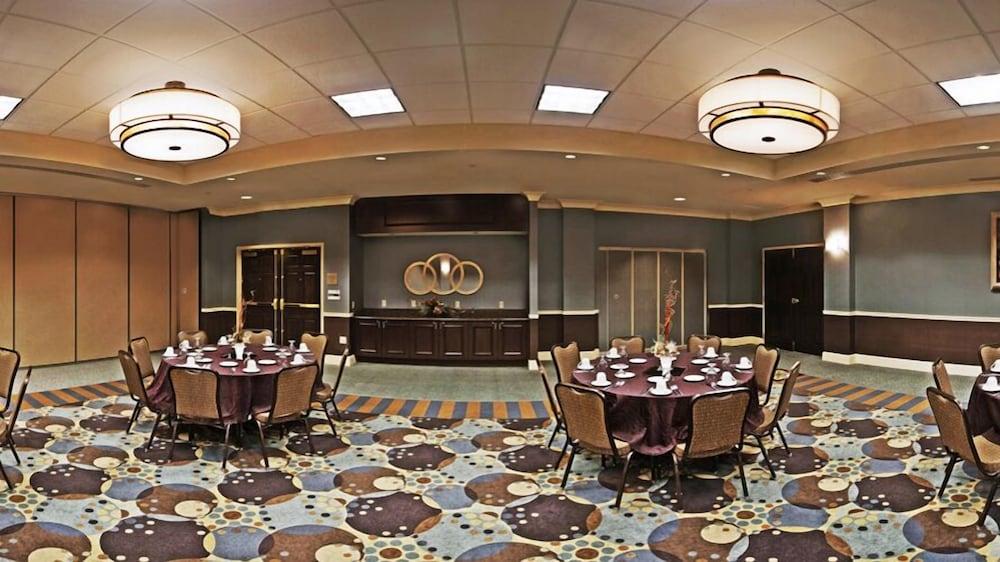 Hilton Garden Inn Omaha East/Council Bluffs Bagian luar foto