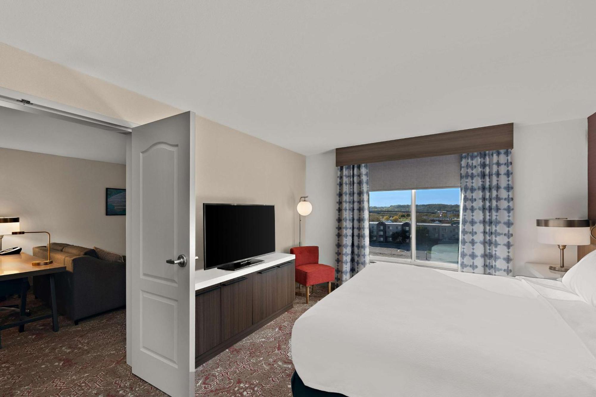 Hilton Garden Inn Omaha East/Council Bluffs Bagian luar foto
